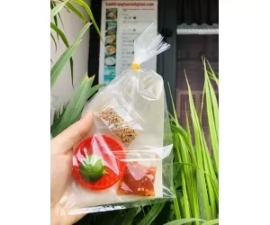 Bánh tráng ớt rim tắc mật ong