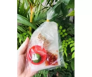 Bánh tráng ớt rim tắc mật ong